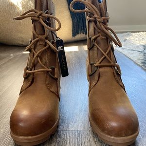 SOREL Joan of Arctic II - 8.5 - Camel Brown